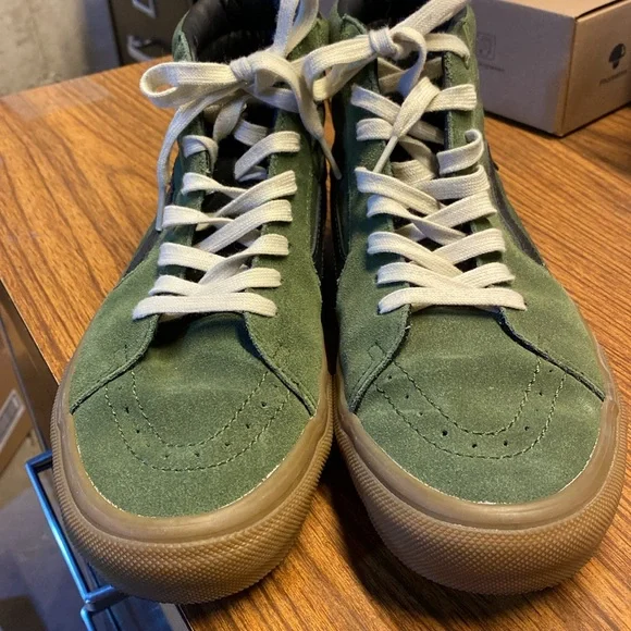 Vans Off The Wall Green High Tops Tennis Shoes Sz 9.5 - Picture 4 of 10